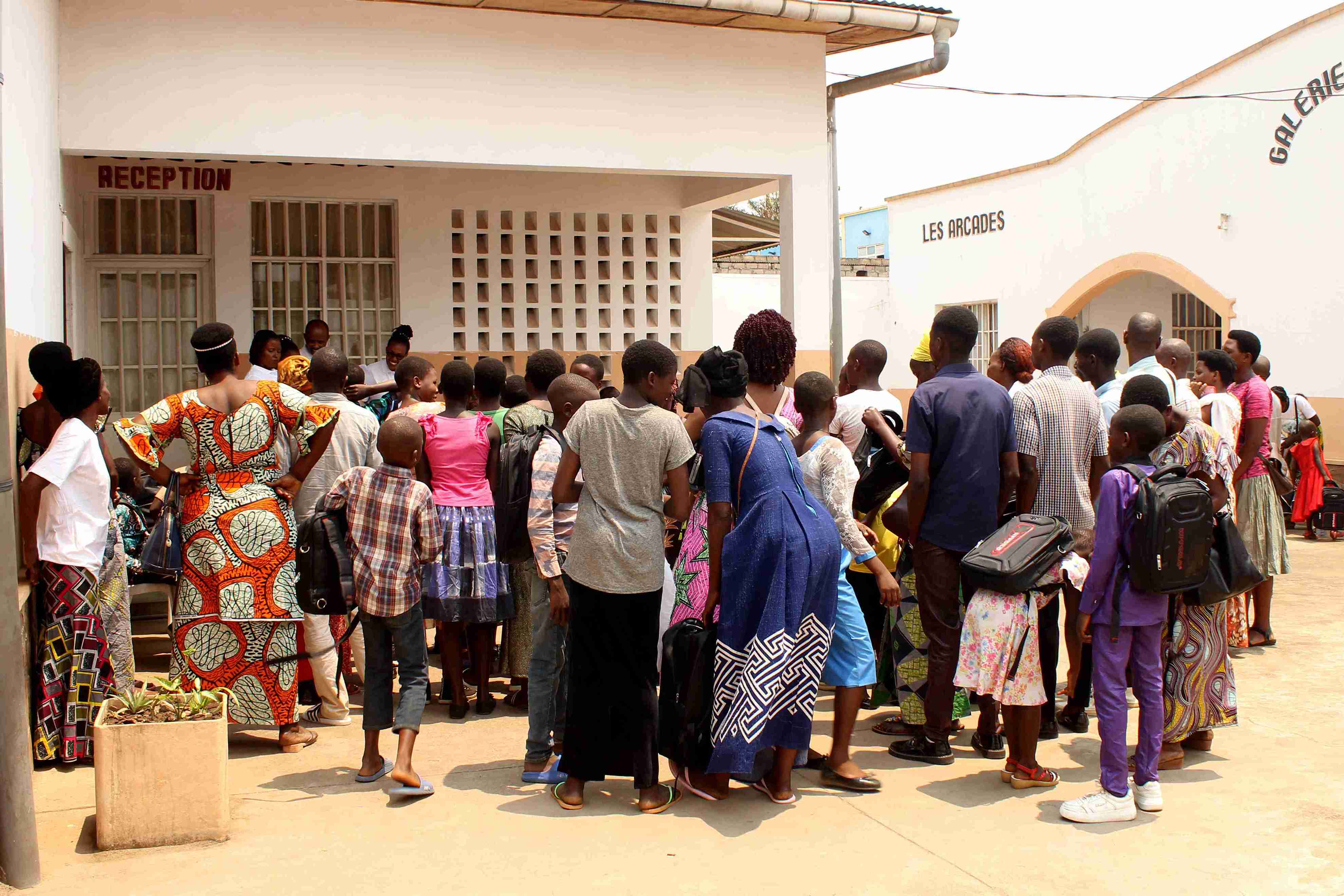 remise de materiel scolaire