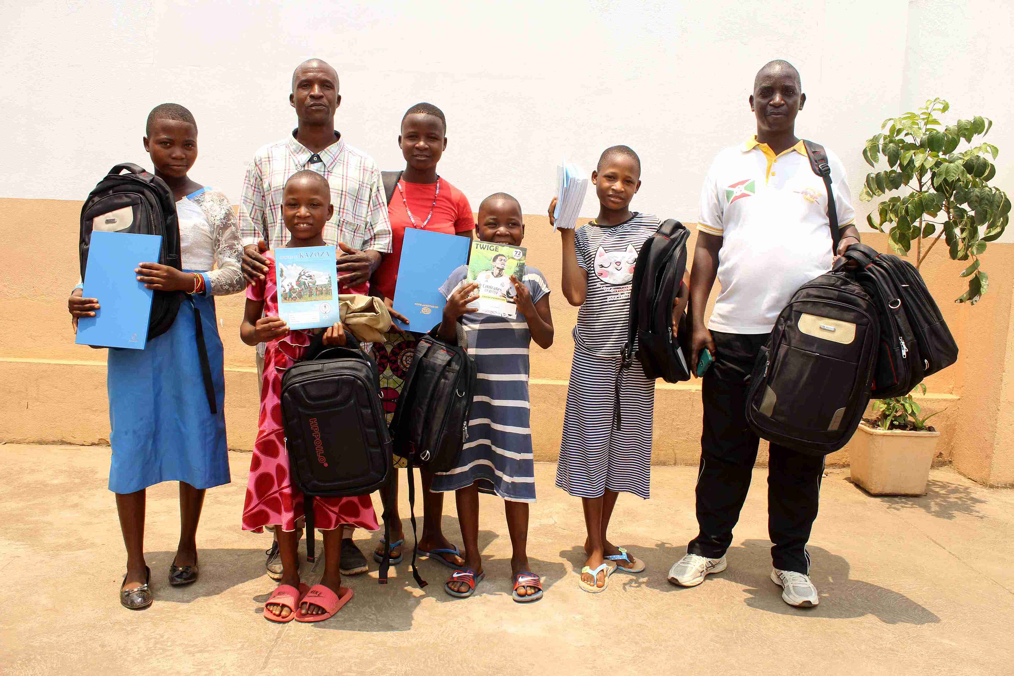 remise de materiel scolaire