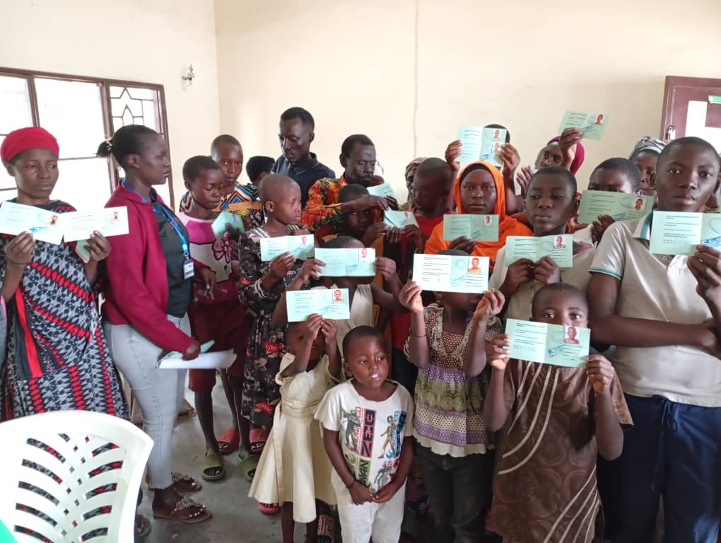 Remise des cartes de soins aux enfants de Kinama et Buterere